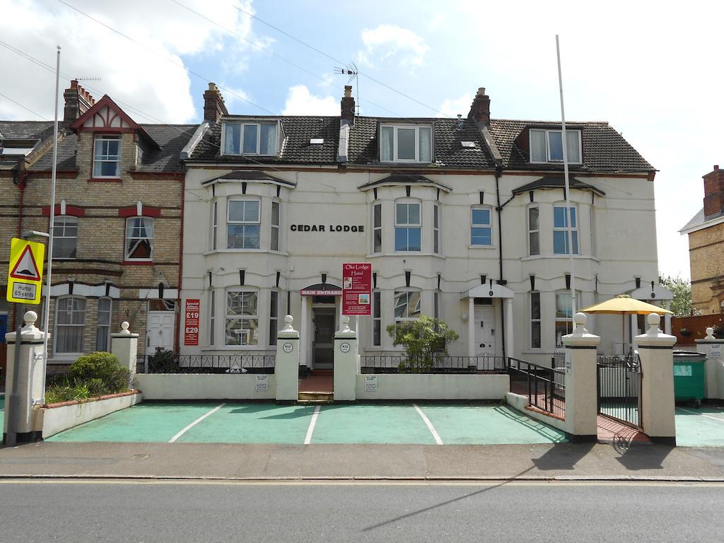 Cedar Lodge Hotel Exeter Exterior foto